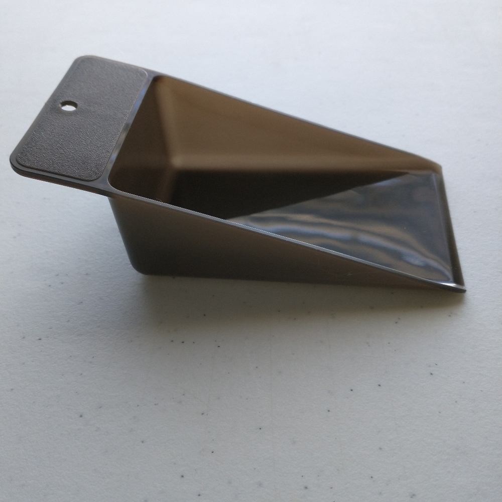 New Tupperware Wedge Scoop